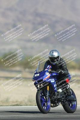 media/Oct-30-2025-Racers Edge (Thu) [[dabbdaf680]]/3-B Group/Session 2 (Turn 14)/